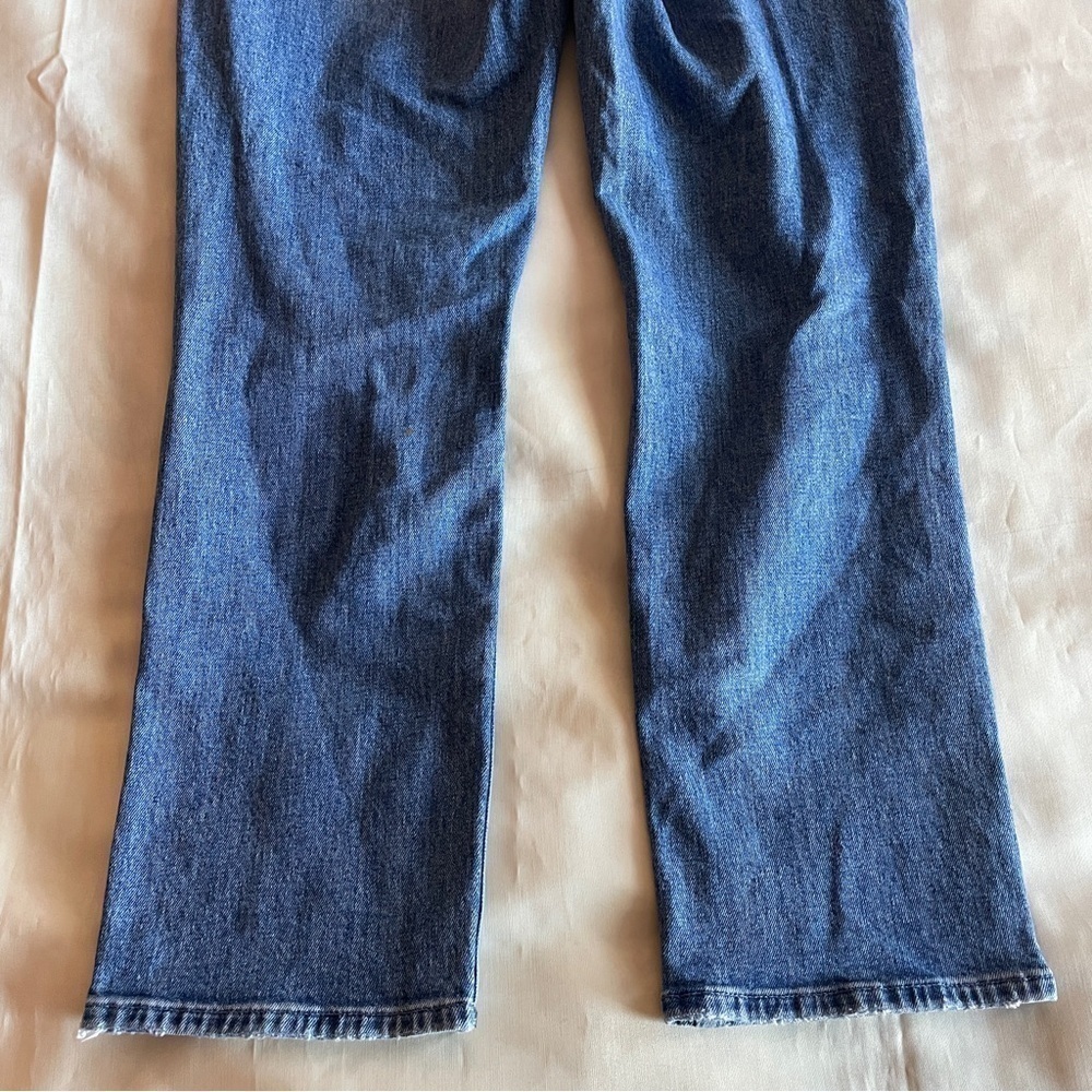 MOTHER- The Pixie Tomcat Crop Jean Mid Wash in Not Cut & Pasted Distressed 26 - Picture 8 of 13